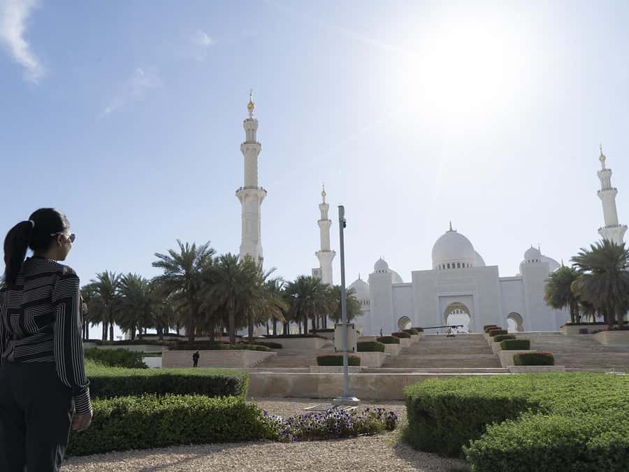 Dubai: Sheikh Zayed Mosque & Ferrari World Entry w/ Transfer - Transportation, comfort, and why pickup timing matters