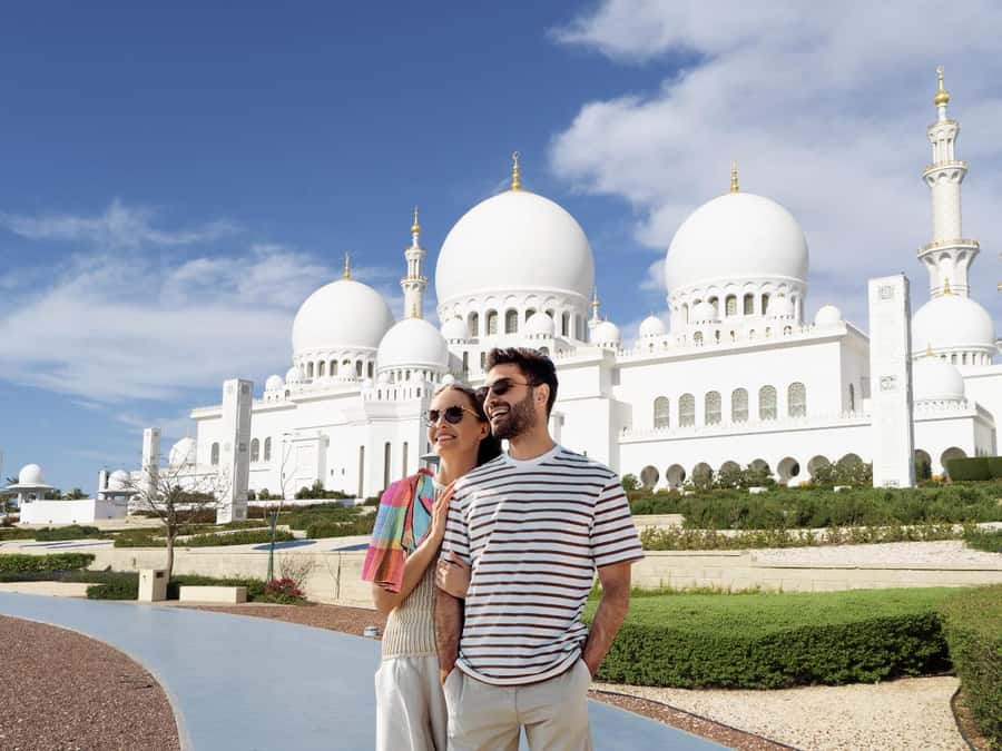 Dubai: Sheikh Zayed Mosque & Ferrari World Entry w/ Transfer - What to bring and how to stay comfortable