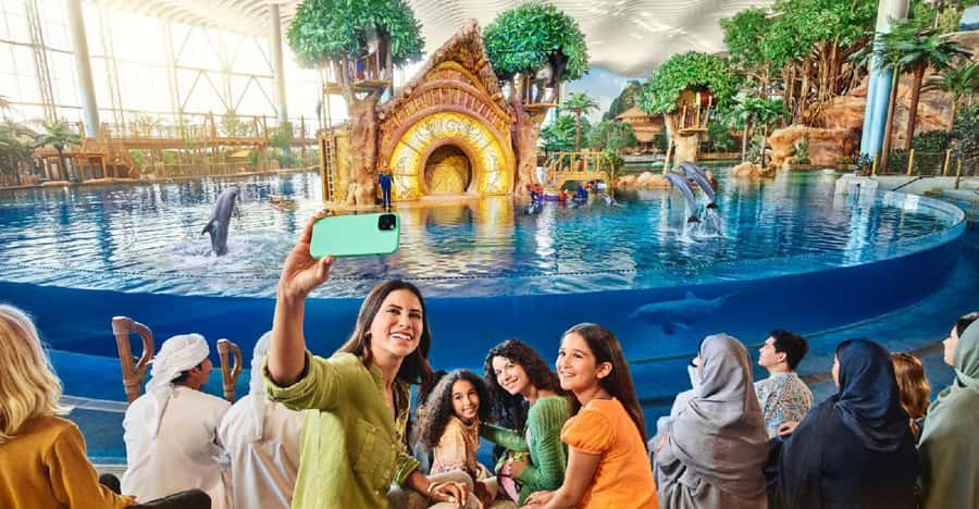 Dubai: Sheikh Zayed Mosque & SeaWorld Entry w/ Transfer - What to pack and what to expect when you get there