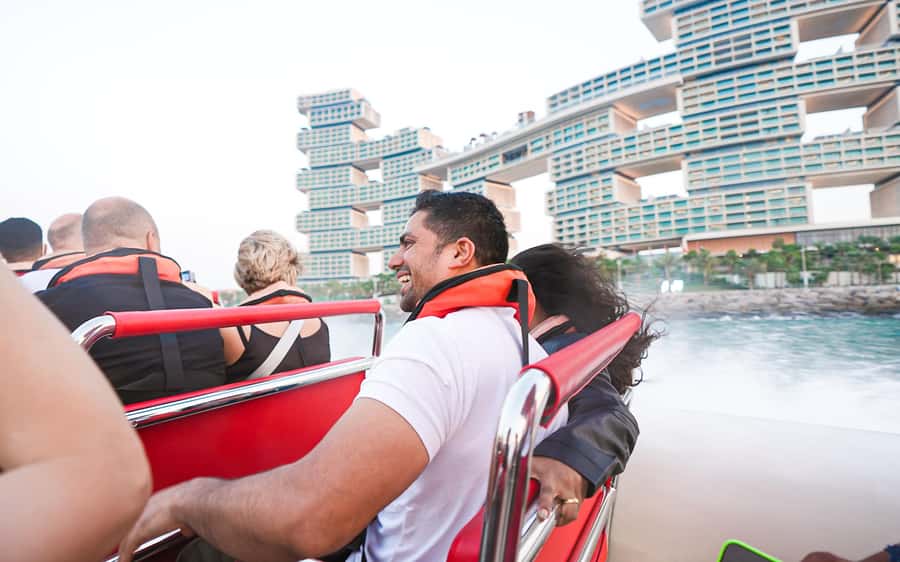 Dubai: Sightseeing Speedboat Tour with Live Tour Guide - Price and Value for Time-Squeezed Dubai Days