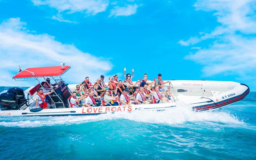 Dubai: Sightseeing Speedboat Tour with Live Tour Guide - Picking the 60-Minute vs 90-Minute Route