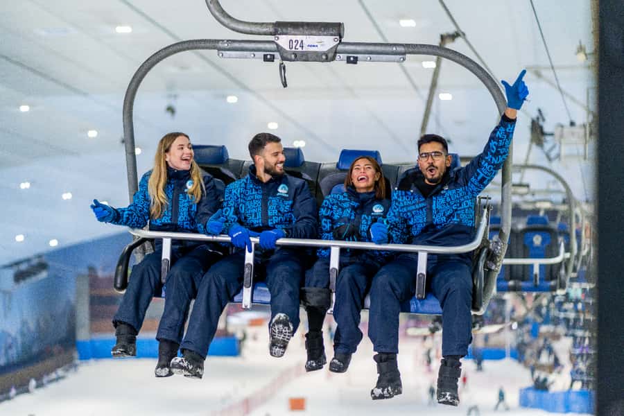 Dubai: Ski Dubai Snow Plus Pass - Winter Gear You Get, Plus How to Stay Warm Anyway