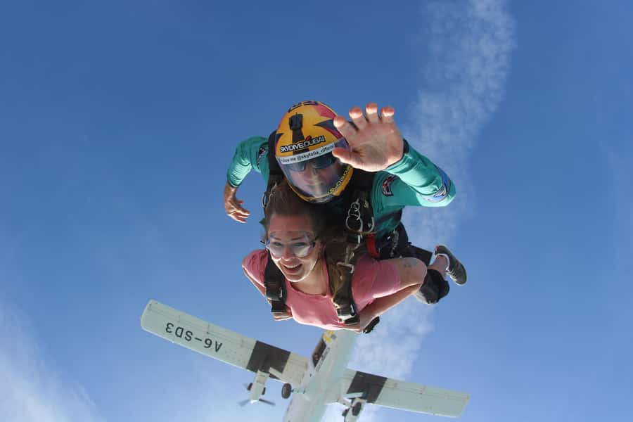 Dubai: Skydive at The Palm with Photos, Video & Yacht Tour - The check-in and briefing flow: what happens before you fly