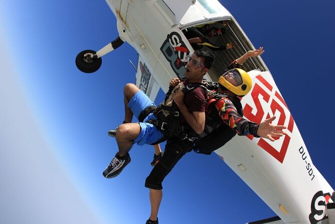 Dubai Skydive Tandem Over The Palm including Transfers - What to wear and bring: ID, lockers, and harness-friendly clothing