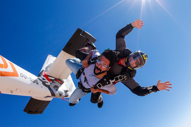 Dubai Skydive Tandem Over The Palm including Transfers - Transfers and the 7:00 AM to 1:00 PM window: how to plan your day