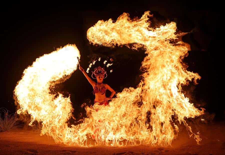 Dubai: Sonara Camp Sunset and Dinner, Shows, and Activities - Entering Dinner Mode: The 3-Course Sharing Menu
