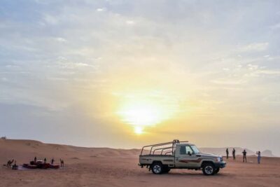 Sunrise Desert Jeep Safari with Wildlife Experience