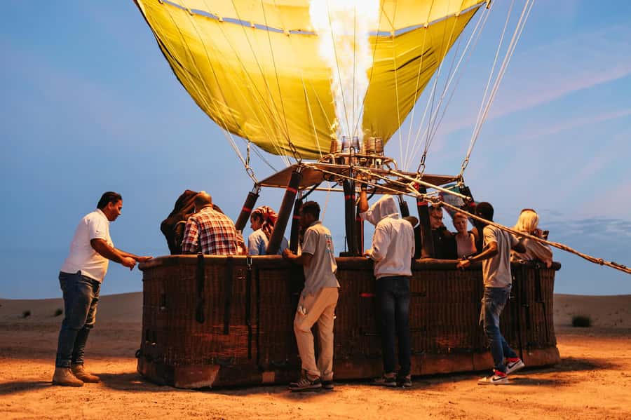 Dubai: Sunrise Hot Air Balloon Tour Over the Desert - Getting Up for Sunrise, the Desert Timing That Matters