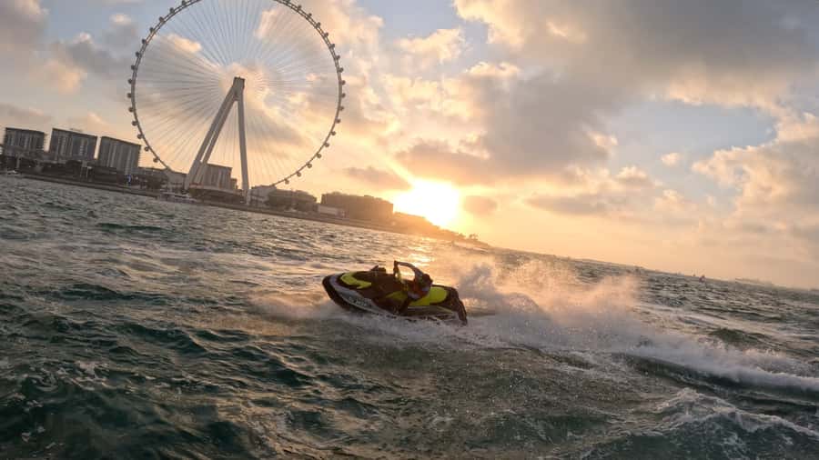 Dubai: Sunrise Jetski Tour with Guide and Photos - Sunrise Jetski in Dubai: Why This Route Feels Different