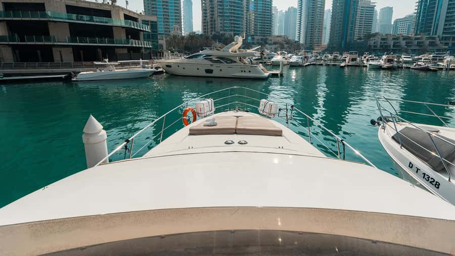 Dubai: Sunset & Night Cruise with Bites and Drinks - Comfort, Dress Code, and Sea Conditions