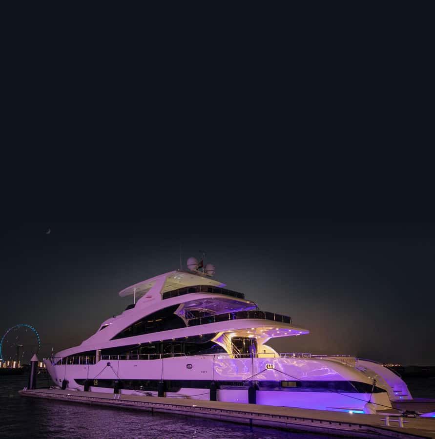 Dubai: Superyacht Experience with Live Music & Drinks - Live music moments: DJ, sax, and how to time your camera