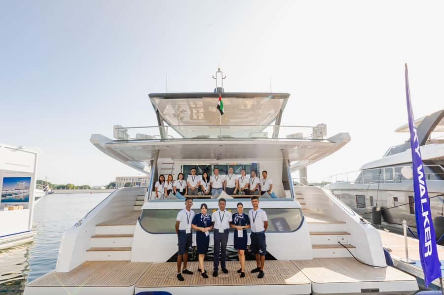 Dubai: The Luxury Yacht Tour with Live BBQ Option - First Steps at Dubai Harbour Yacht Club (and How Not to Overthink It)