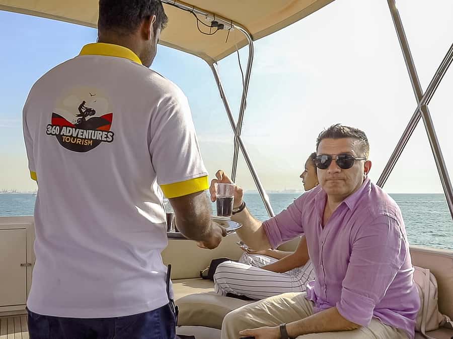 Dubai: The View At The Palm Ticket & 1.5 Afternoon Yacht - Food and drinks that actually help the day feel easy