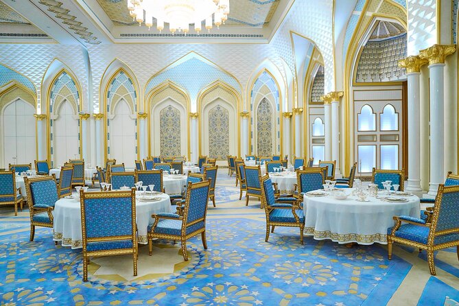 Dubai to Abu Dhabi Day Trip: Grand Mosque, Palace & Etihad Towers - Etihad Towers Observation Deck: Views That Close the Loop