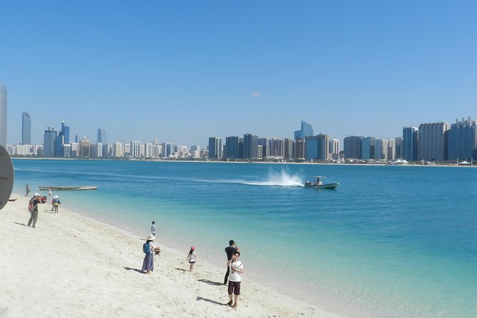 Dubai to Abu Dhabi Full Day Tour with Grand Mosque - Guides and group flow: what you should expect on the ground