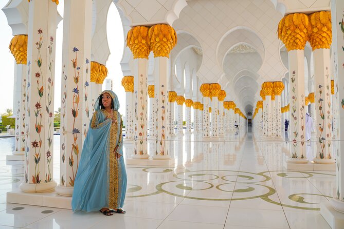 Dubai To Abu Dhabi: Grand Mosque, Royal Palace & Etihad Towers - Louvre Abu Dhabi: A Fast Photo Stop on Saadiyat Island
