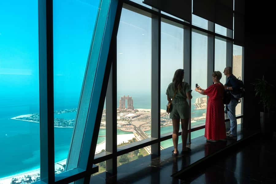 Dubai to Abu Dhabi Private Tour: Grand Mosque & Royal Palace - Private Abu Dhabi from Dubai: how this 9-hour plan really works