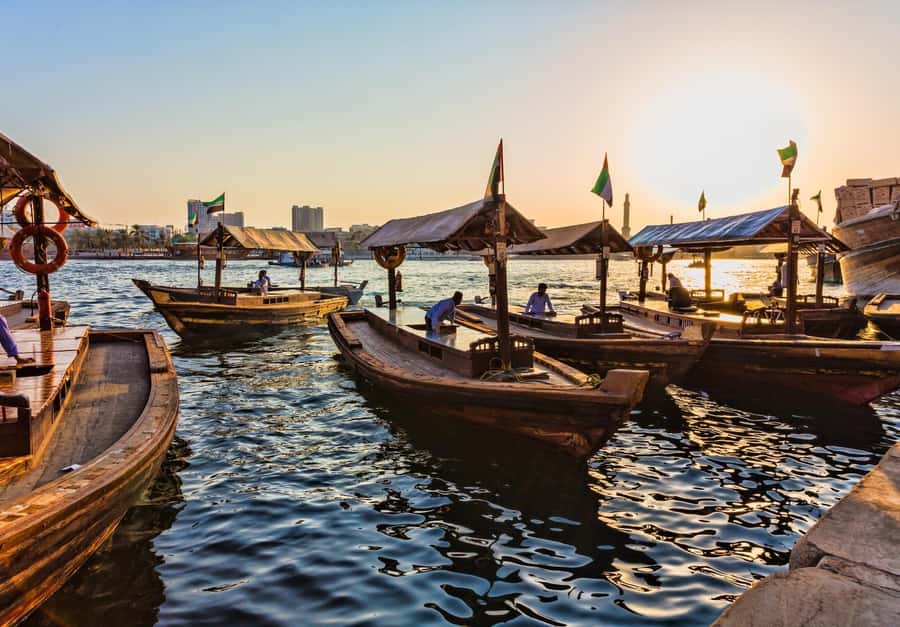Dubai: Top City Attractions Photo Stop Tour - Palm Island and Atlantis: the selfie zone that sells the Dubai illusion