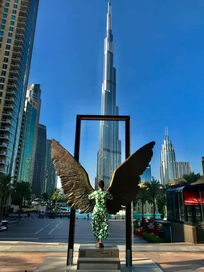 Dubai: Top Must-See Sights Tour with Burj Khalifa At The Top - A 6-hour private route that connects Old Dubai to Burj Khalifa