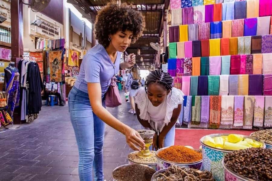 Dubai: Top Must-See Sights Tour with Burj Khalifa At The Top - Souk Madinat Jumeirah and the Palm Jumeirah drive-by to Atlantis