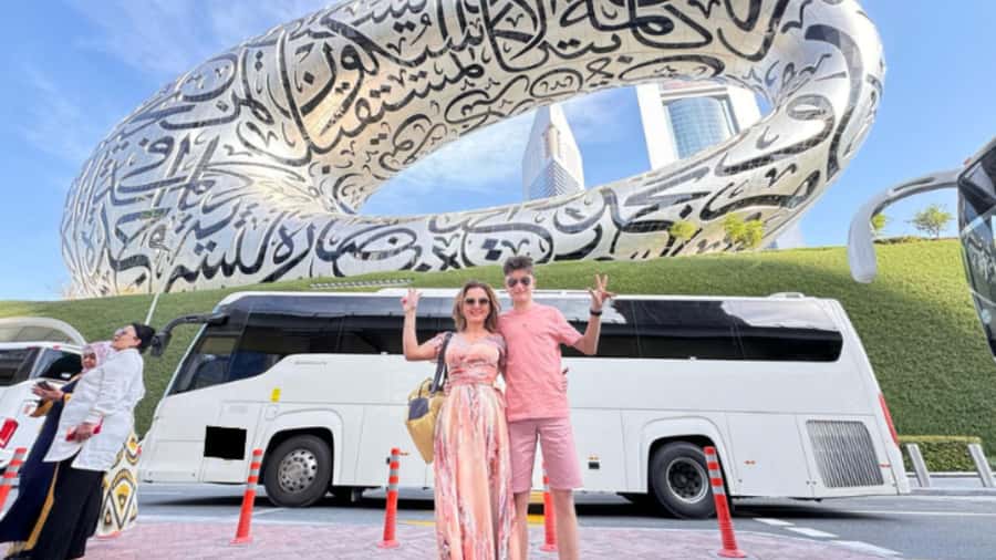 Dubai: Traditional and Modern Tour with Burj Khalifa Ticket - Old Dubai in real streets: Bastakiya and Al-Fahidi