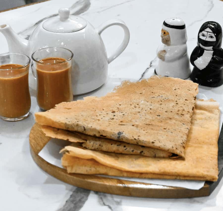 Dubai: Traditional Emirati Breakfast Experience - The Welcome Ritual: Rose Water, Bakhoor, Dates, and Karak Tea