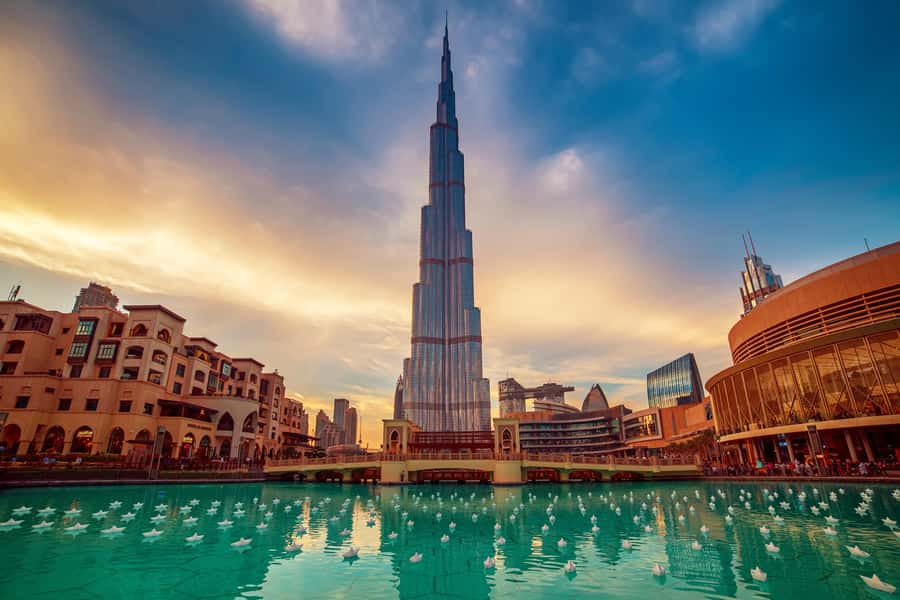 Dubai VIP Food Tour with 7+ Tastings & Burj Khalifa Access - Burj Khalifa Floor 122: canapés, a mocktail, and real skyline time