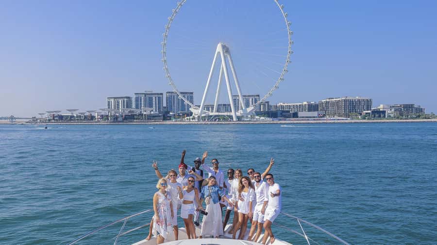 Dubai Waves & Dunes: Luxury Yacht Cruise w/ Red Dunes Safari - Sandboarding and camel rides: simple activities that feel special