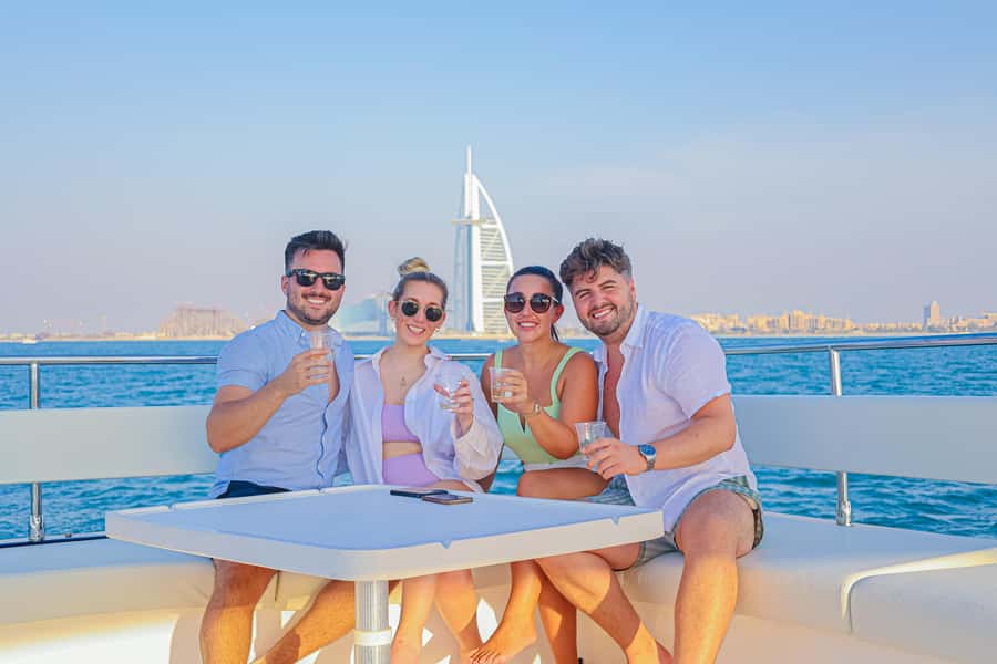 Dubai Waves & Dunes: Luxury Yacht Cruise w/ Red Dunes Safari - Getting to Lahbabs Red Dunes: what the drive is for