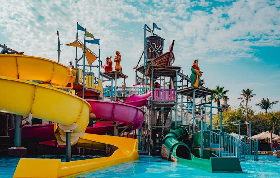 Dubai: Wild Wadi Waterpark Entrance Ticket - Lazy river and wave breaks: how to avoid burning out