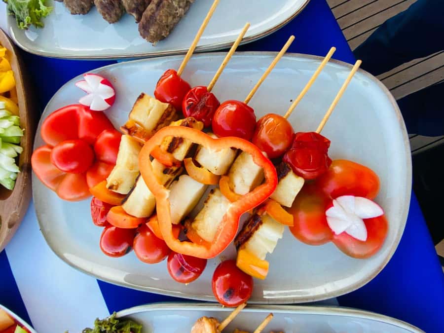 Dubai: Yacht Cruise with Swimming, Snorkeling and BBQ Lunch - What to Pack for a Smooth Day on the Water