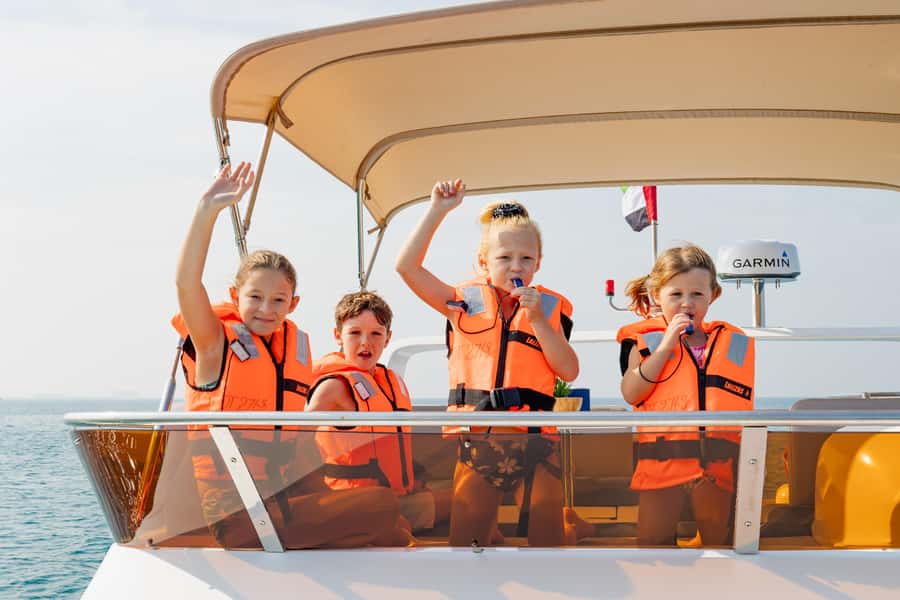 Dubai: Yacht Cruise with Swimming, Snorkeling and BBQ Lunch - Who This Yacht Cruise Fits Best (And Who Should Rethink)