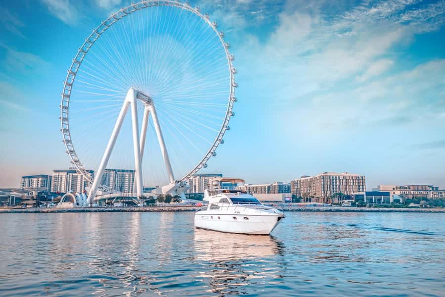 Dubai Yacht Tour - Boat Trip upto 12 guests Private event - Palm Jumeirah: the photo stop that makes the trip feel worth it