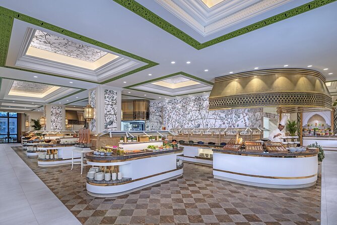 Emirates Palace Dining Experience Abu Dhabi - The palace setting and the private beach: when it helps, when it doesn’t
