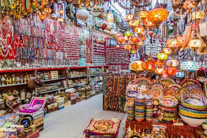 Exclusive Abu Dhabi tour, without Ferrari World - A one-day Abu Dhabi plan that doesn’t waste your energy