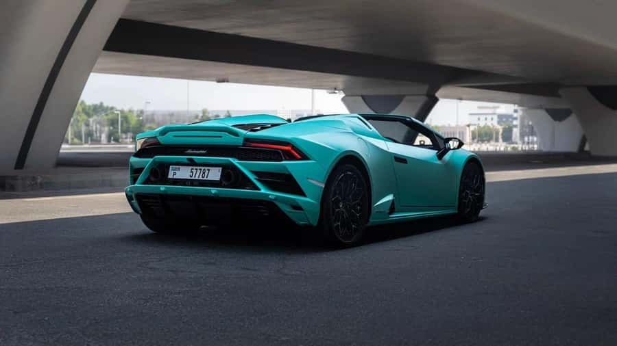 Experience Dubai in a Lamborghini - What You Actually Get During Your Drive Day