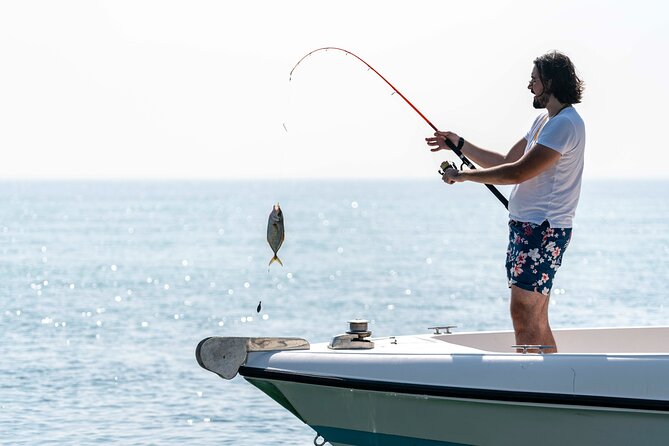 Explore Fishing - 4 hours trip - Cruising between islands and fishing time: what the 4 hours really feels like