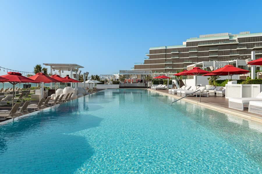 Fluid & Flavour: ENVY Lunch, Wine & Fluid Pool Club Pass - Best fit for your group and your Dubai style