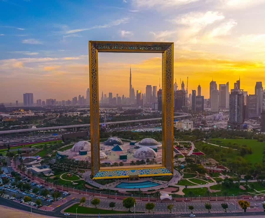 From Abu Dhabi: Dubai City Tour with Frame & Abra Boat Ride - Abu Dhabi to Dubai, an 8-hour day that actually moves