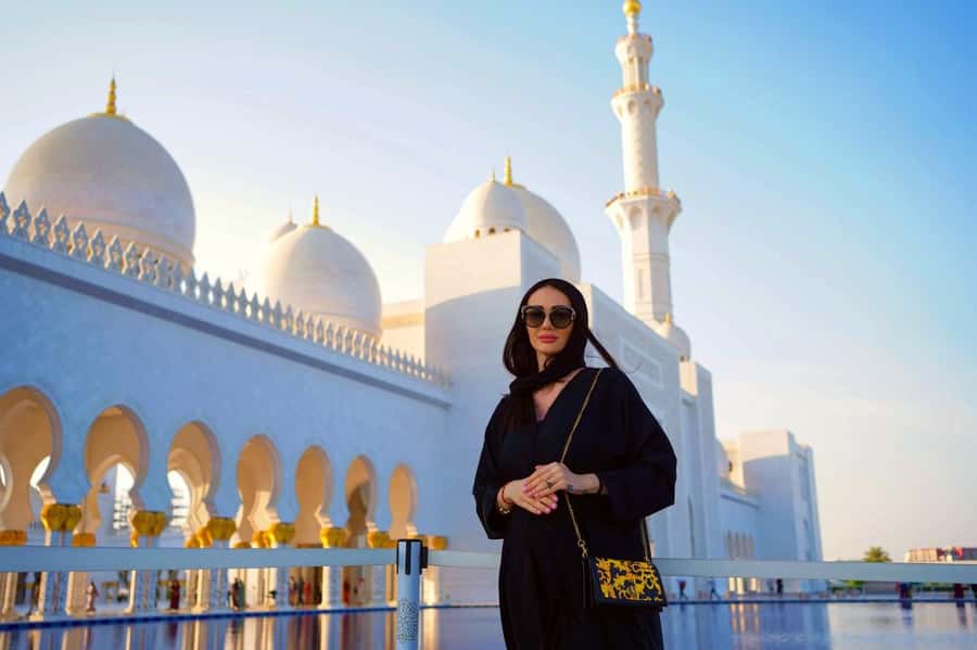 From Abu Dhabi: Grand Mosque, Royal Palace, and Etihad Tower - Sheikh Zayed Grand Mosque: Domes, Chandeliers, and the Carpet That Steals the Show