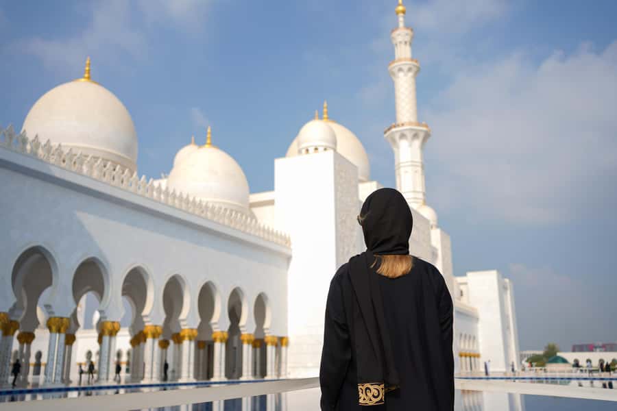 From Abu Dhabi: Grand Mosque, Royal Palace& Heritage Village - Emirates Palace photo stop plus the Corniche drive and Etihad Towers views