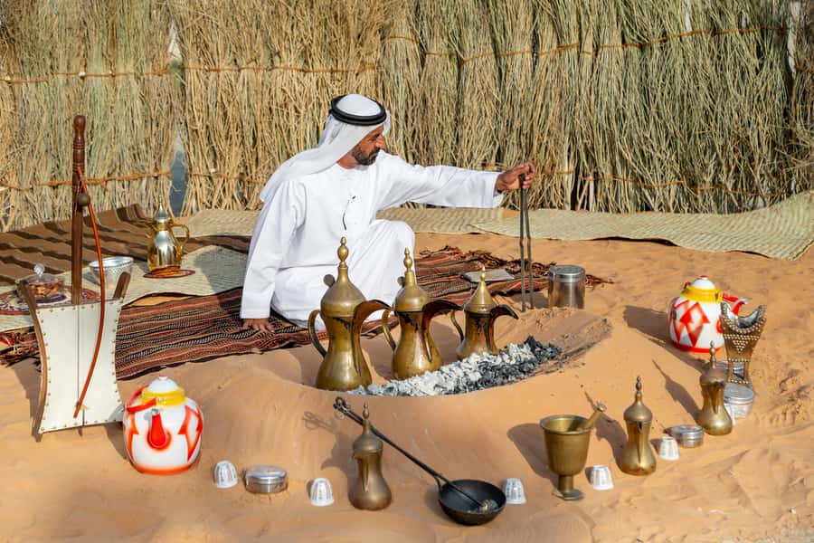 From Abu Dhabi: Grand Mosque, Royal Palace& Heritage Village - Guides and drivers: why the people behind the wheel matter