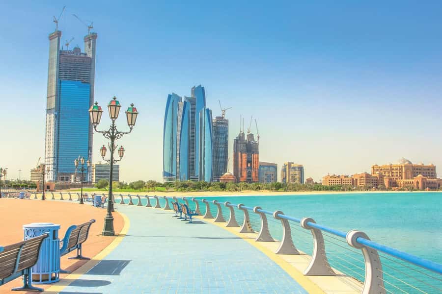 From Dubai: Abu Dhabi Essentials Tour with Optional Lunch - Yas Island and Yas Mall: the practical break in a packed day