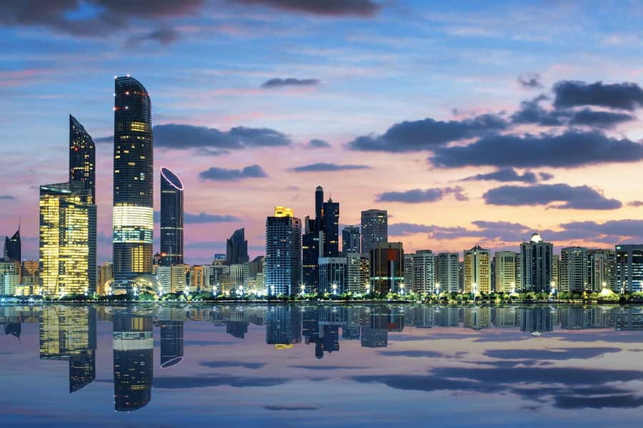 From Dubai: Abu Dhabi Essentials Tour with Optional Lunch - Royal Palaces and Emirates Palace: grandeur on camera