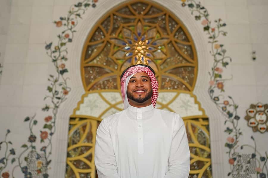 From Dubai: Abu Dhabi Grand Mosque & Louvre Museum Full-Day - Louvre Abu Dhabi on Saadiyat: dome rays and self-paced art time