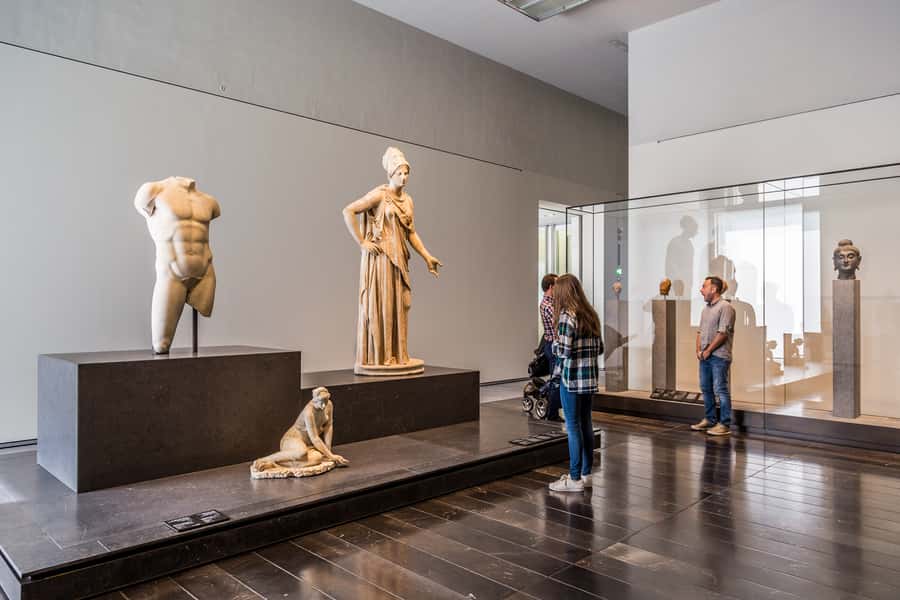 From Dubai: Abu Dhabi Grand Mosque & Louvre Museum Full-Day - Price and value for $74: what you’re really paying for