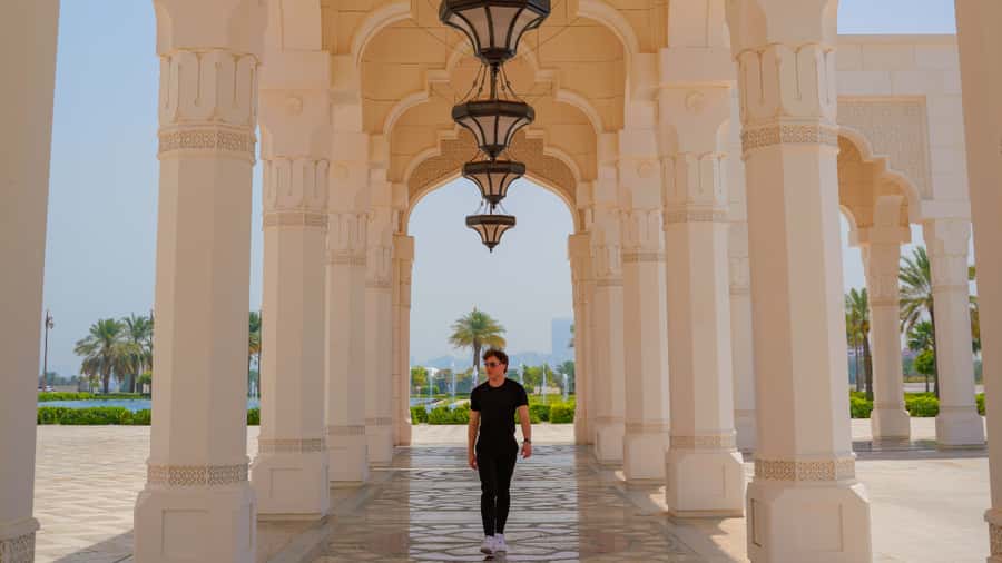 From Dubai: Abu Dhabi Premium Full-Day Sightseeing Tour - Qasr Al Watan Presidential Palace: Culture You Can See Up Close