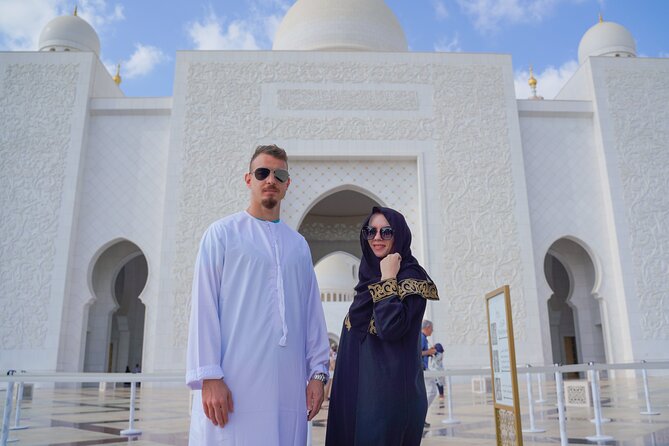 From Dubai: Abu Dhabi Sheikh Zayed Grand Mosque Guided Tour - Dubai to Abu Dhabi: the air-conditioned ride, timing, and expectations
