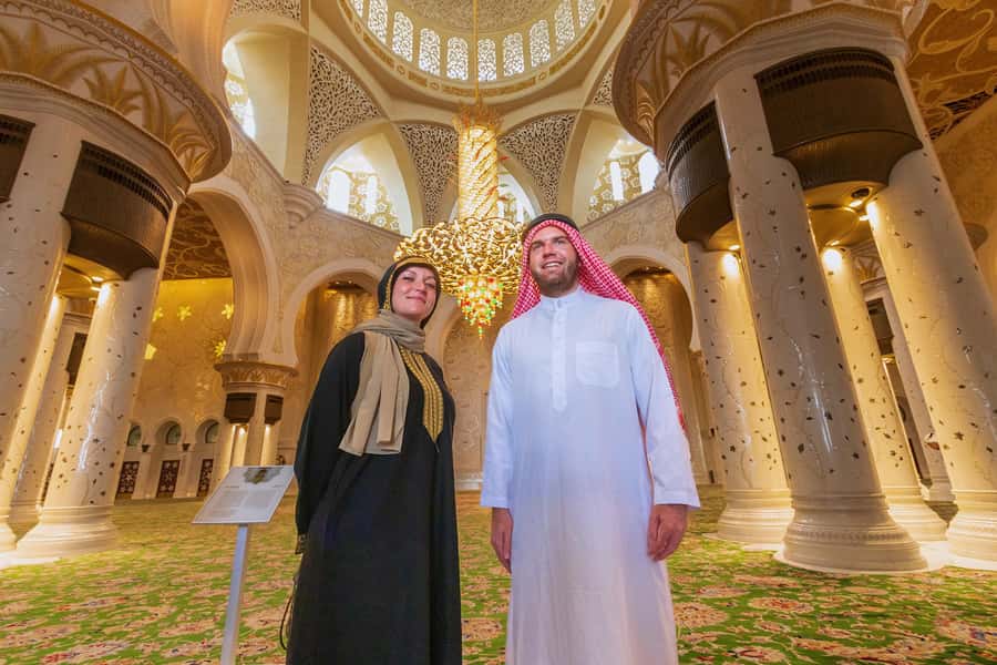 From Dubai: Abu Dhabi Sheikh Zayed Mosque Guided Tour - From Dubai to Abu Dhabi in an Air-Conditioned Comfort Bubble