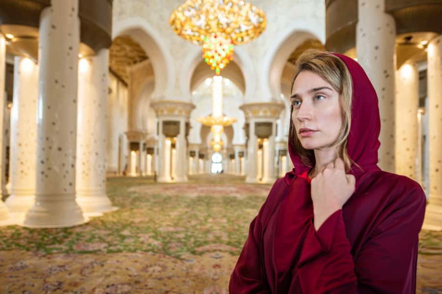 From Dubai: Abu Dhabi Sheikh Zayed Mosque Guided Tour - Dress Code and Security Checks for Smooth Entry